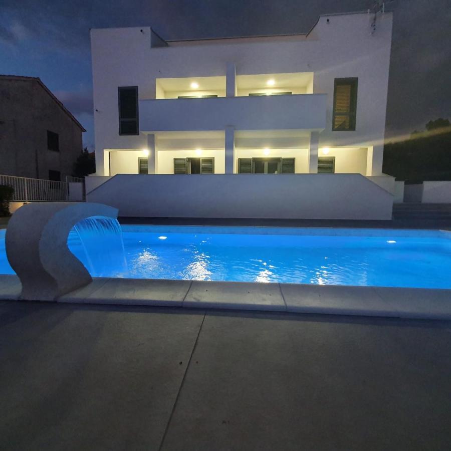 Villa Aquamarine Apartments Novalja Dış mekan fotoğraf