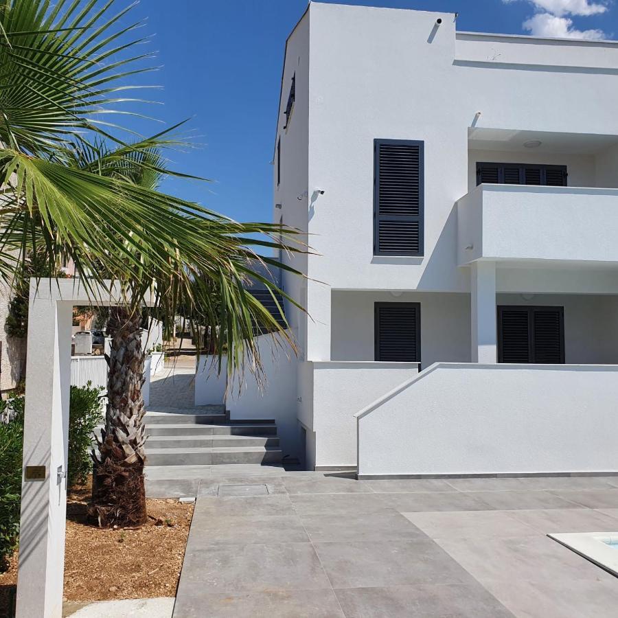 Villa Aquamarine Apartments Novalja Dış mekan fotoğraf